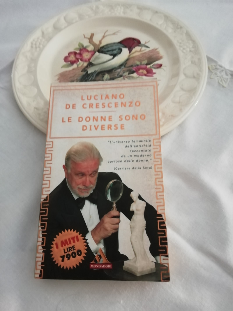 Le donne sono diverse di Luciano De Crescenzo